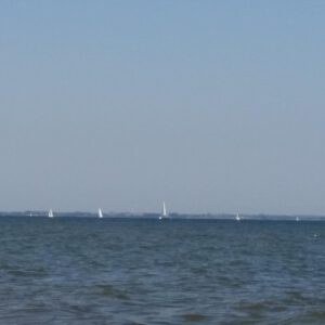 Segel am Horizont – Weite und Freiheit auf dem Meer