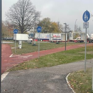 Getrennter Rad- und Fußweg