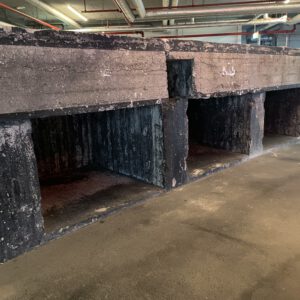 Vergessene Kammern der Flakgeschütze – Zeitkapsel unter dem Dach des Bunkers