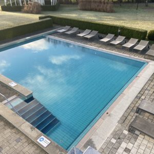 Außenpool im Wellness- und Sportbereich