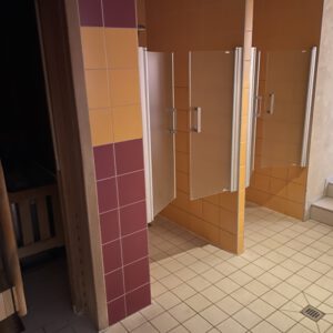 Sauna Duschbereich mit Sichtschutz